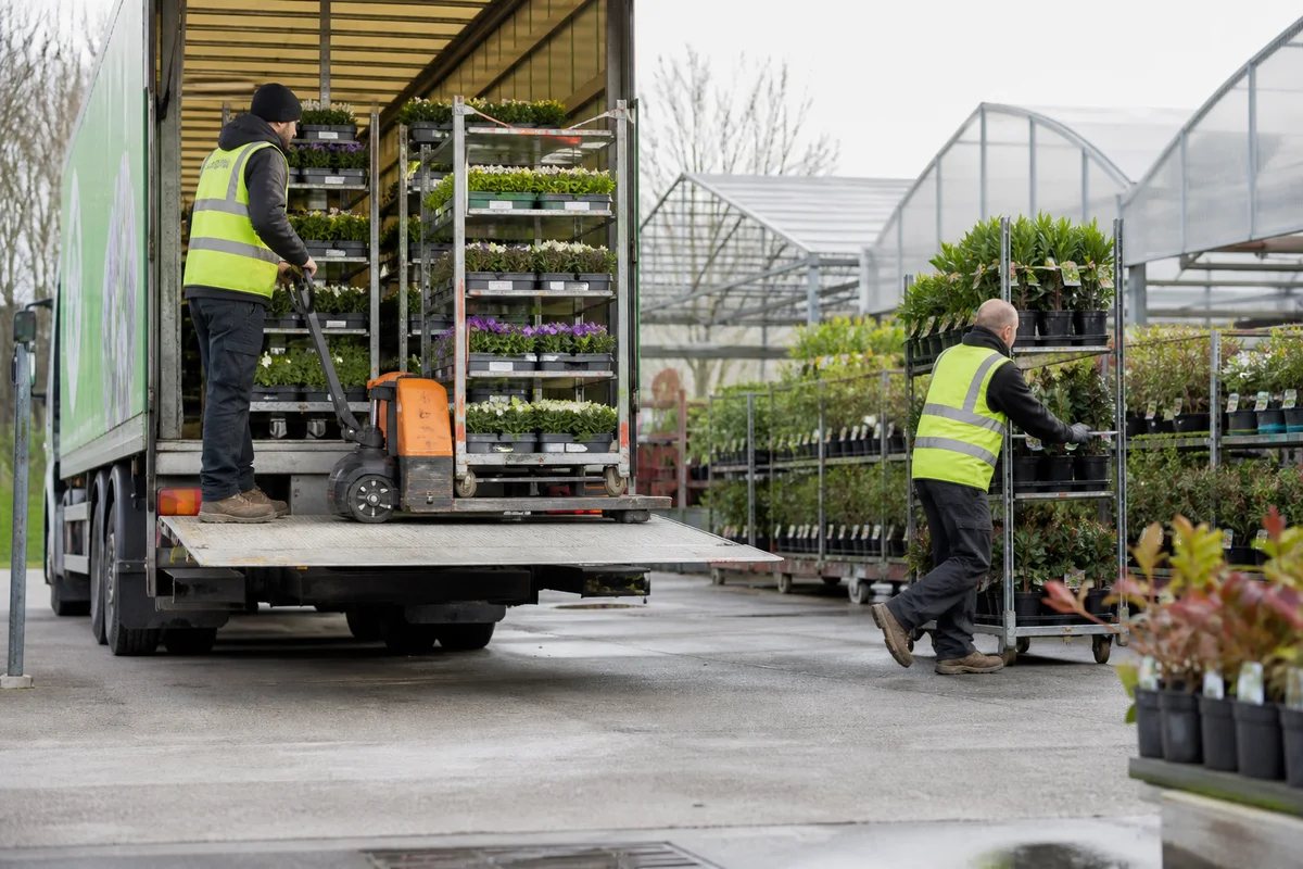 Editorial delivery context for £5m+ private-sector renewal for garden retail logistics